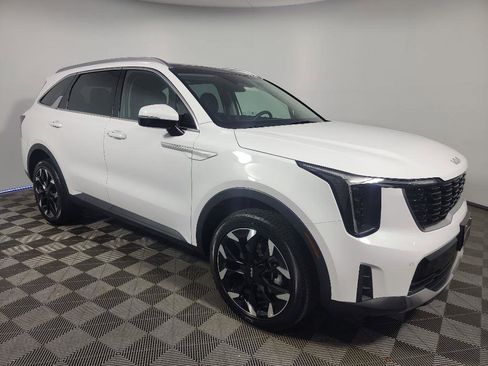 Certified 2025 Kia Sorento EX w/ Panoramic Sunroof Package image 1