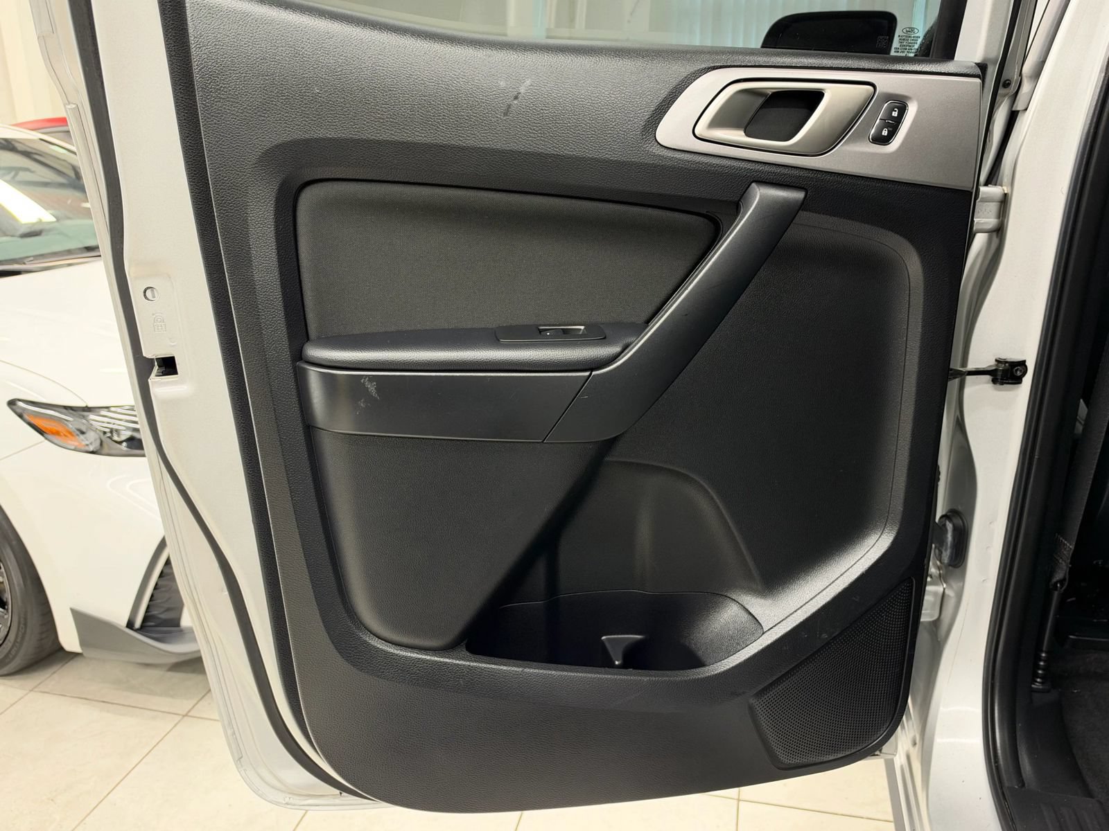 Used 2019 Ford Ranger XLT w/ Equipment Group 302A Luxury AWD/4WD image 19