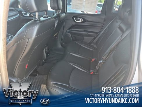 Used 2026 Jeep Compass Trailhawk AWD/4WD image 23