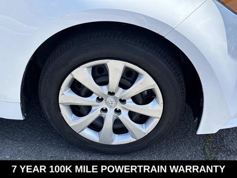 Used 2024 Toyota Corolla LE FWD image 4
