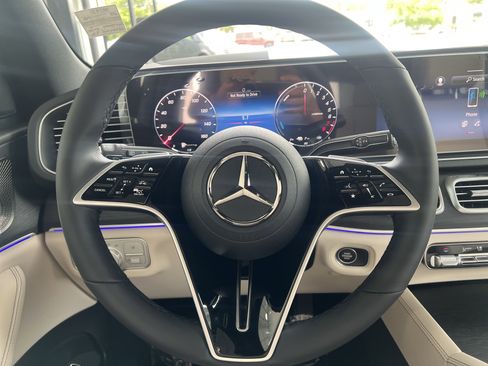 Certified 2025 Mercedes-Benz GLE 450e 4MATIC image 37