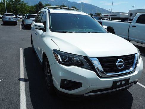 Used 2019 Nissan Pathfinder Platinum AWD/4WD image 1