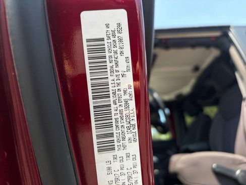 Used 2013 Jeep Wrangler Rubicon w/ Dual Top Group AWD/4WD image 30