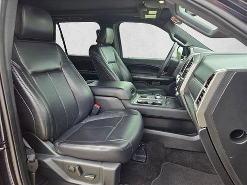 Used 2021 Ford Expedition XLT image 21