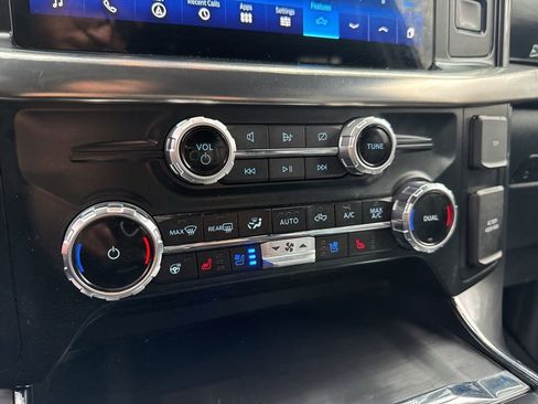 Used 2023 Ford F150 Lariat w/ Equipment Group 502A High image 31