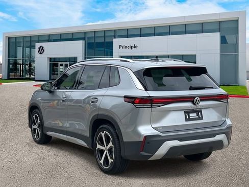New 2026 Volkswagen Tiguan SE FWD image 4