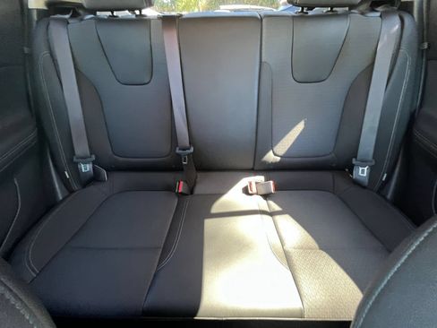 Used 2025 Buick Encore GX Preferred FWD image 35