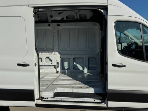 Used 2025 Ford Transit 250 148 High Roof RWD image 5