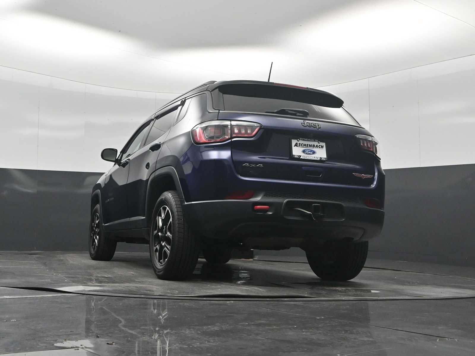 Used 2019 Jeep Compass Trailhawk w/ Popular Equipment Group AWD/4WD image 36