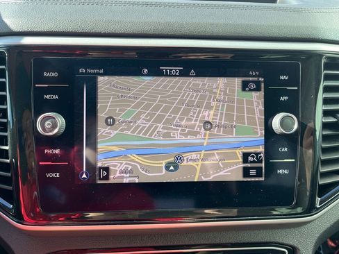 Used 2021 Volkswagen Atlas SEL Premium image 13