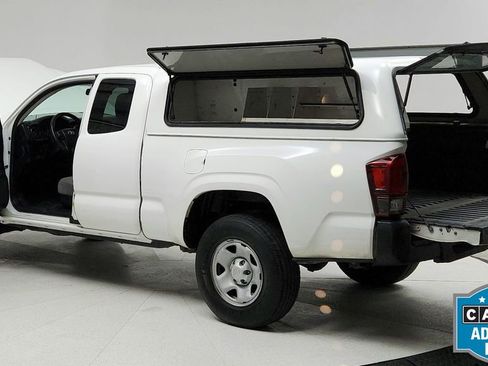 Used 2019 Toyota Tacoma SR image 11