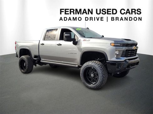 Used 2025 Chevrolet Silverado 2500 Custom w/ Custom Value Package image 1