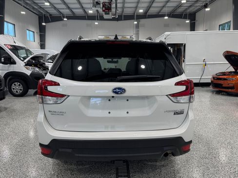 Used 2024 Subaru Forester Premium AWD/4WD image 8