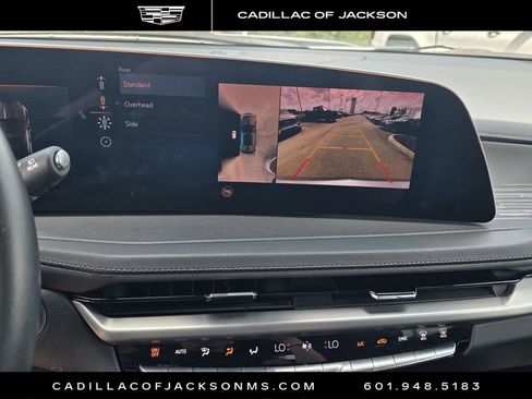 Used 2025 Cadillac XT4 Premium Luxury FWD image 13