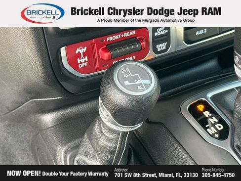 Used 2025 Jeep Wrangler Unlimited Rubicon AWD/4WD image 28