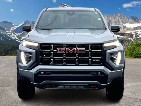 Used 2025 GMC Canyon AT4 image 3