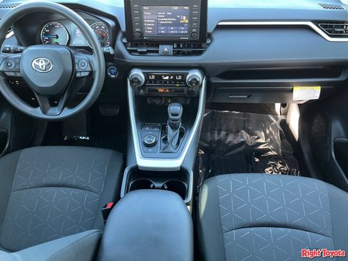 Certified 2021 Toyota RAV4 XLE w/ Carpet Mat Package (TMS) AWD/4WD image 18