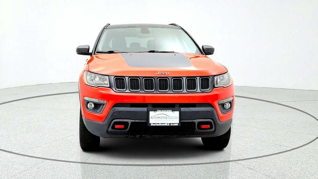 Used 2017 Jeep Compass Trailhawk AWD/4WD image 2
