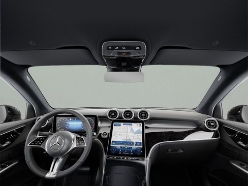 Used 2025 Mercedes-Benz GLC 300 image 42