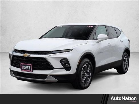 Used 2025 Chevrolet Blazer LT AWD/4WD image 1