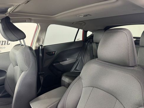 Used 2024 Subaru Crosstrek 2.0i Premium image 3