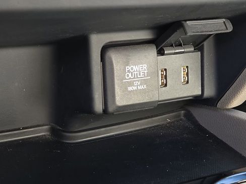 Used 2016 Honda Pilot Touring image 29