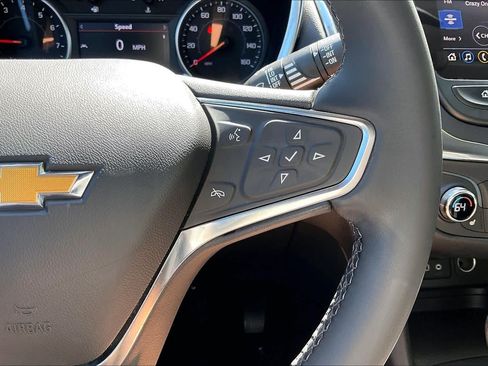 Used 2024 Chevrolet Equinox LT FWD image 19