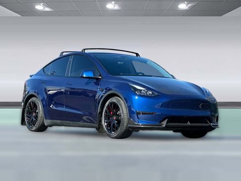 Used 2021 Tesla Model Y Performance image 5