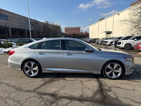 Used 2019 Honda Accord Touring image 15