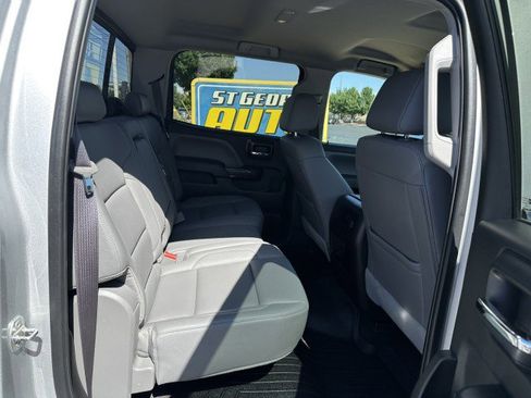Used 2017 GMC Sierra 1500 SLT w/ SLT Premium Package AWD/4WD image 18