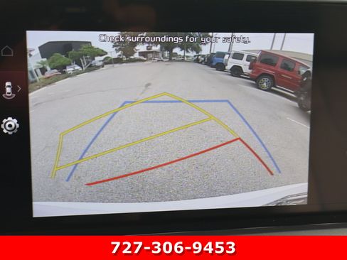 Used 2025 Kia Telluride S FWD image 4