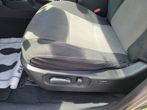 Used 2021 Toyota Tacoma TRD Sport image 18