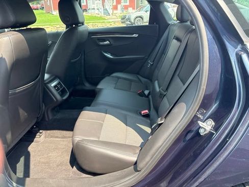 Used 2016 Chevrolet Impala LT w/ Convenience Package FWD image 10