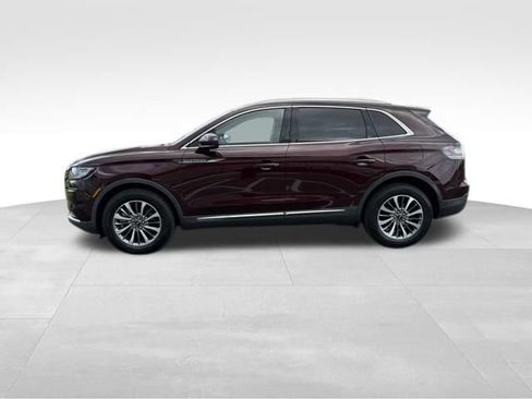 Used 2022 Lincoln Nautilus FWD w/ Premium Package image 4