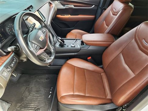 Used 2023 Cadillac XT5 Sportv w/ Technology Package image 14