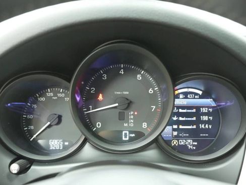 Certified 2026 Porsche Macan AWD/4WD image 14