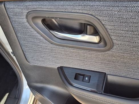 Used 2023 Nissan Rogue SV FWD image 24