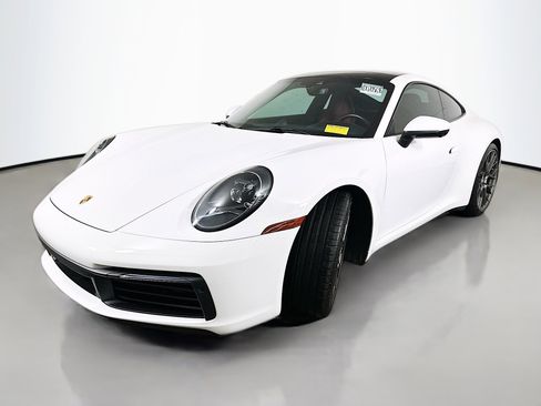 Used 2021 Porsche 911 Carrera image 3