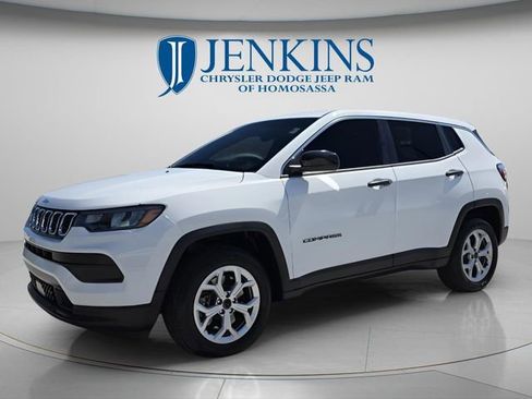 Used 2025 Jeep Compass Sport AWD/4WD image 10