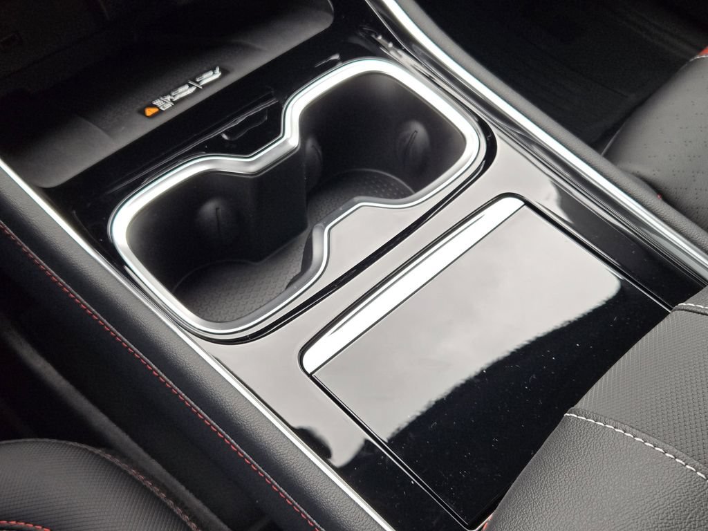 New 2026 Chevrolet Traverse RS w/ LPO, Floor Liner Package FWD image 16