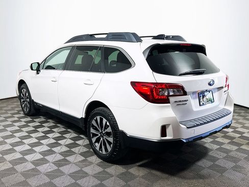 Used 2016 Subaru Outback 2.5i Limited AWD/4WD image 5