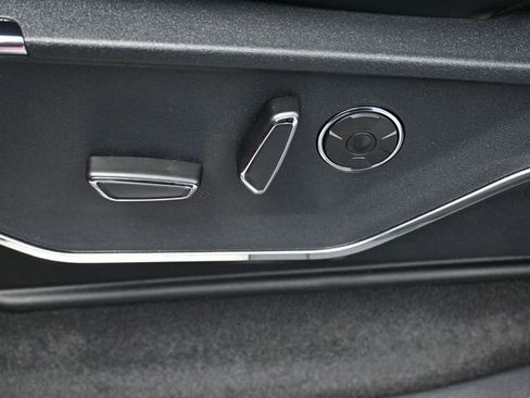 New 2025 Ford F150 Platinum w/ FX4 Off-Road Package image 13