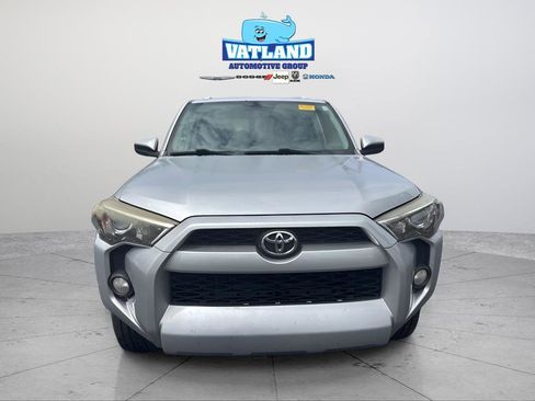Used 2014 Toyota 4Runner SR5 RWD image 15