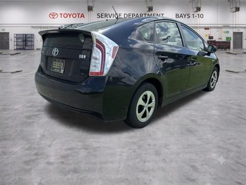Used 2015 Toyota Prius Four FWD image 5