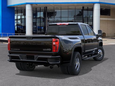 New 2025 Chevrolet Silverado 3500 High Country w/ High Country Premium Package image 4