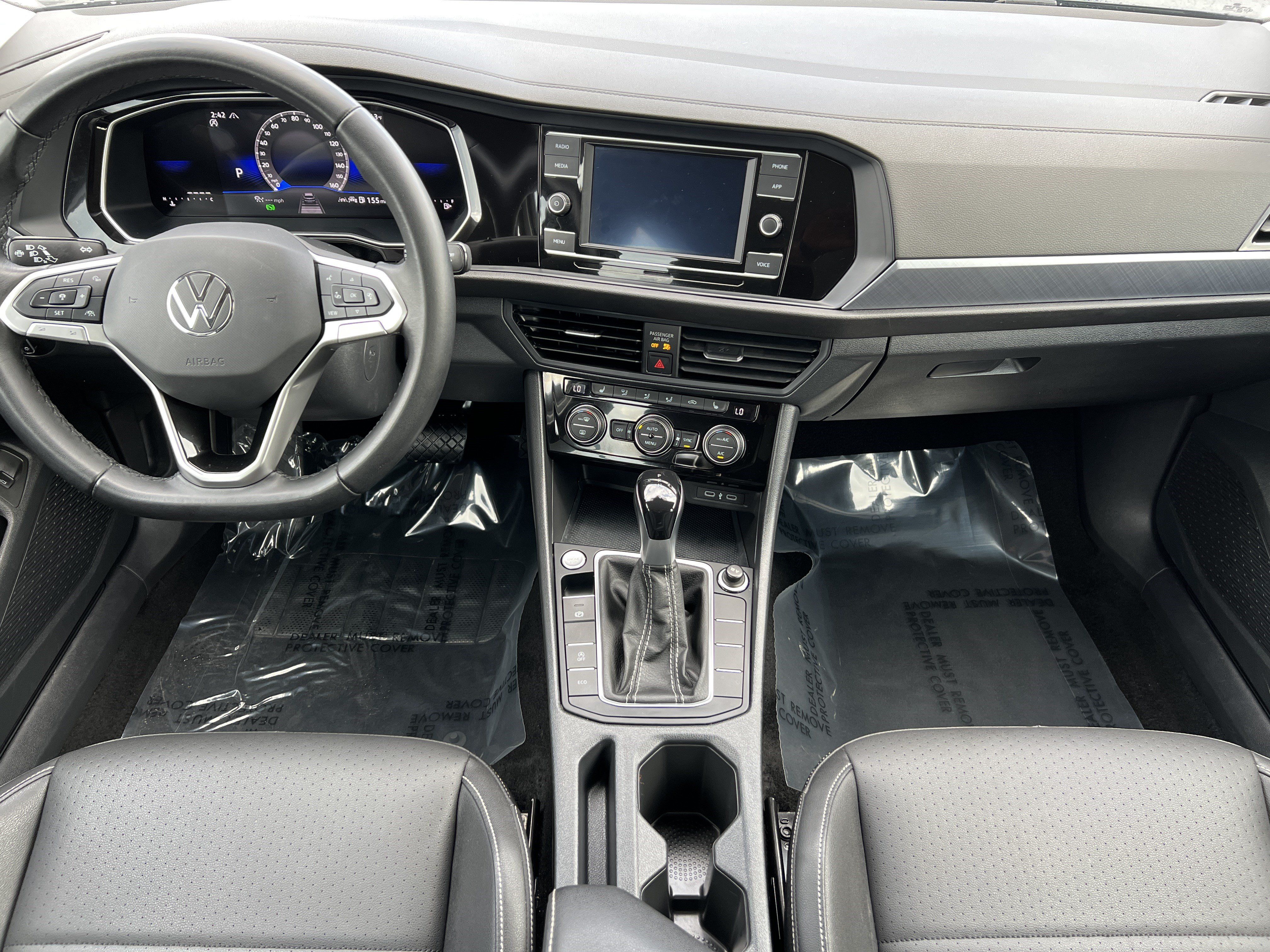 Used 2024 Volkswagen Jetta SE FWD image 31