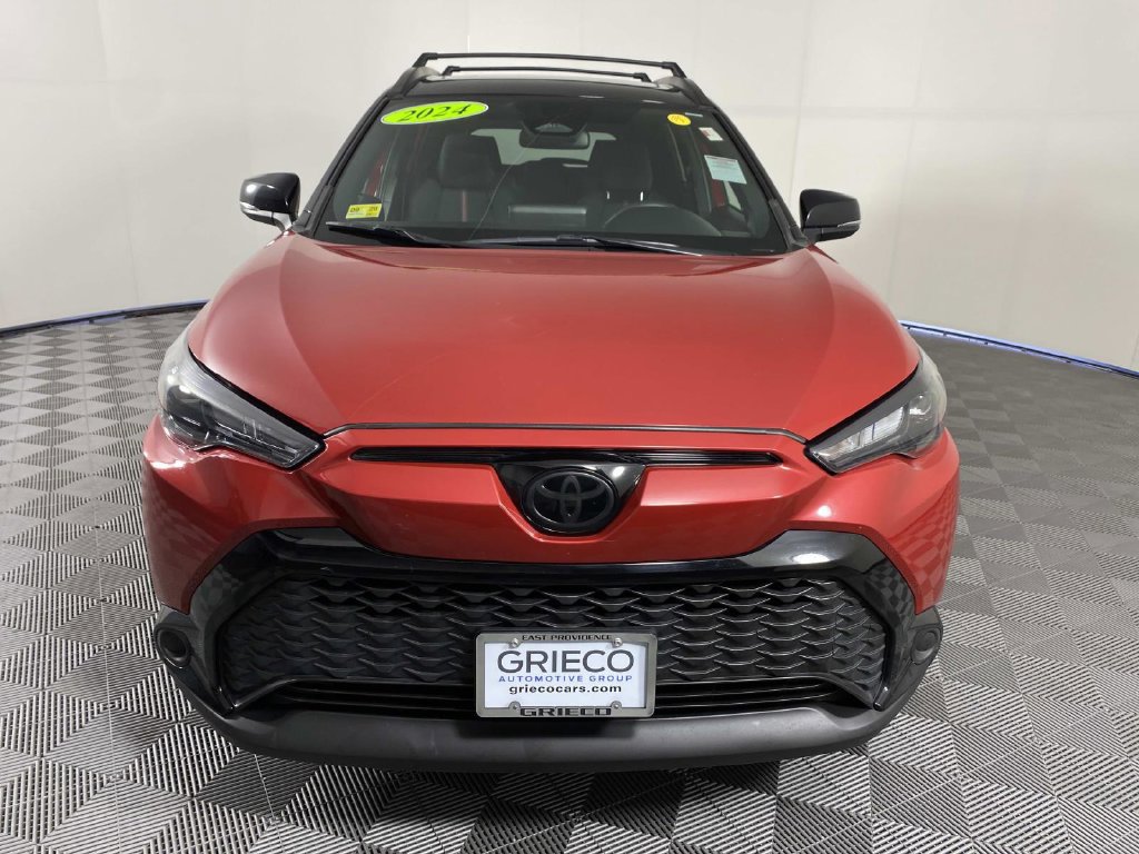 Used 2024 Toyota Corolla Cross AWD Hybrid w/ Moonroof Package image 3