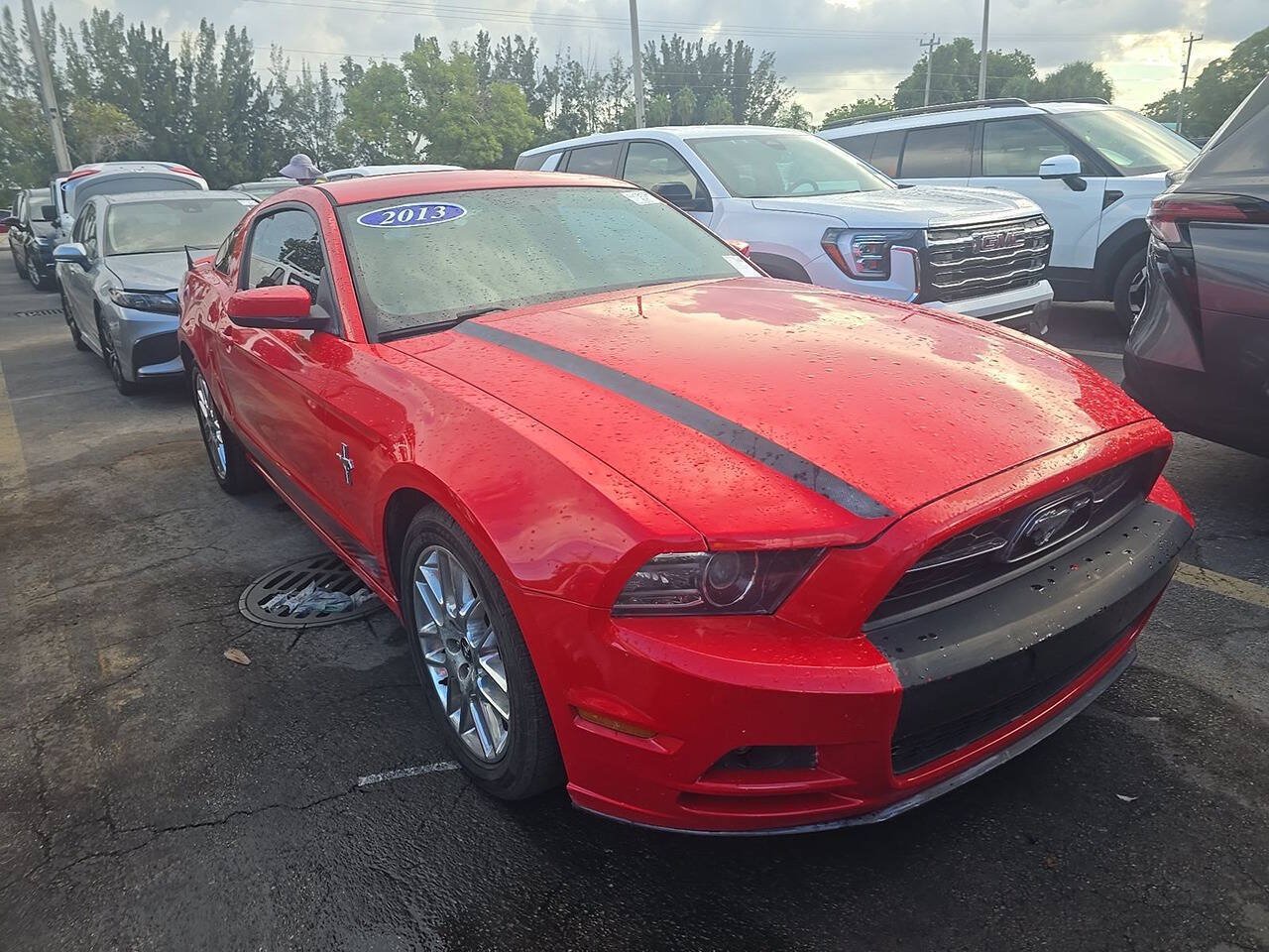 Used 2013 Ford Mustang Premium w/ Electronics Pkg RWD image 1