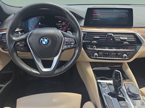 Used 2020 BMW 530i w/ Convenience Package RWD image 12