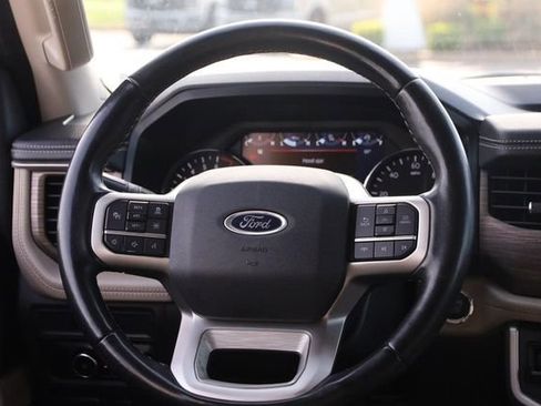 Used 2023 Ford Expedition Limited AWD/4WD image 26